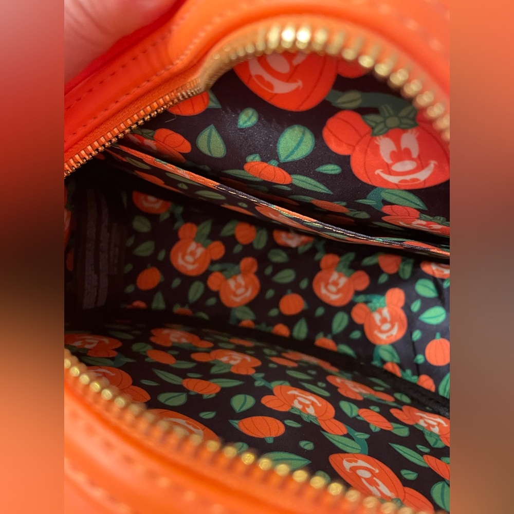 NWOT Loungefly Minnie Pumpkin Backpack+wallet SET - Picture 13 of 16